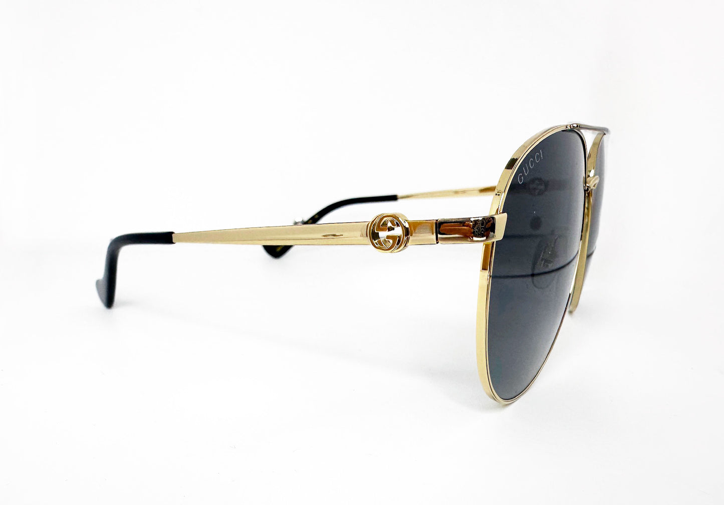 GUCCI GG1088S COLOR NEGRO- DORADO